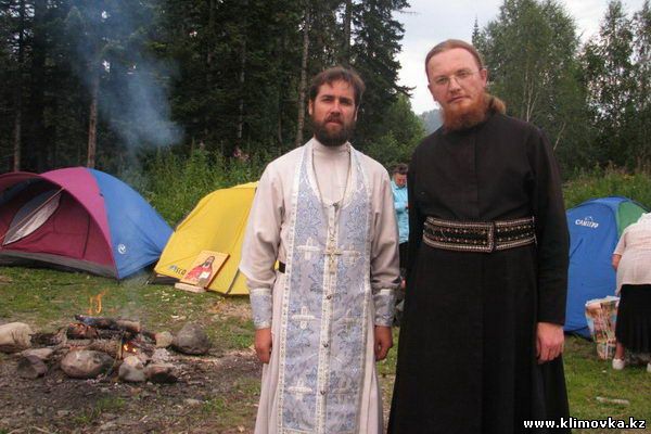 Крестный ход — служба в церкви